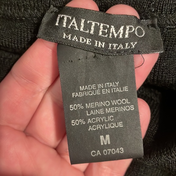 Italtempo womens size medium wool knit skirt. - Picture 4 of 4